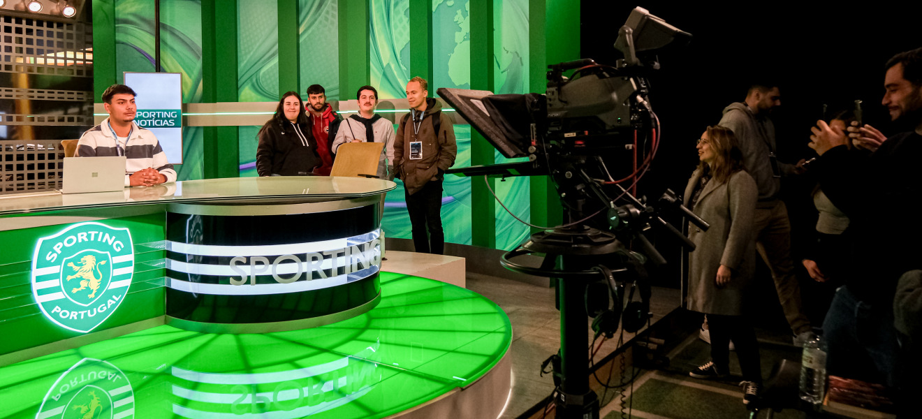 Alunos da Pós-Graduação em Comunicação no Futebol Profissional tiveram aula prática em Alvalade