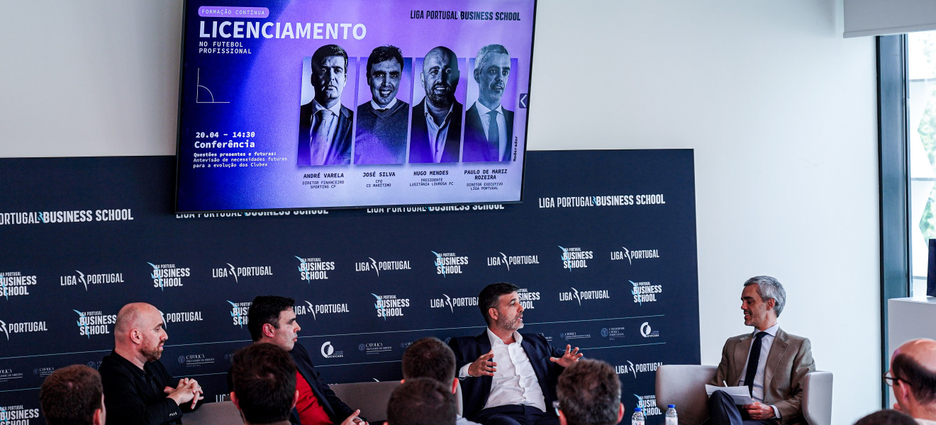 Mesa-redonda debate desafios e oportunidades do Futebol Profissional