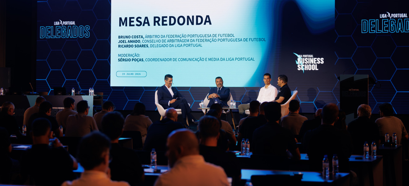 Mesa-redonda promoveu partilha de experiências com a arbitragem