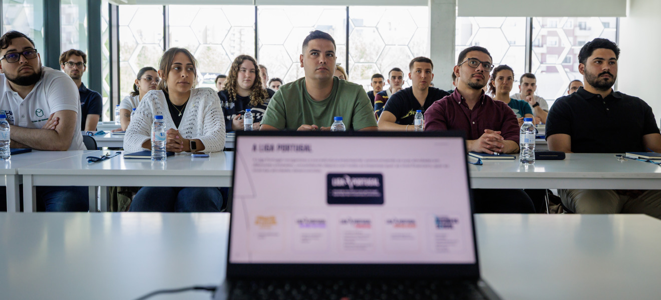 Estudantes da FADEUP aprofundam conhecimento sobre o Futebol Profissional