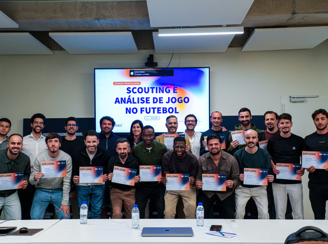 Alunos da 6.ª edição do curso de Scouting e Análise de Jogo no Futebol recebem certificados