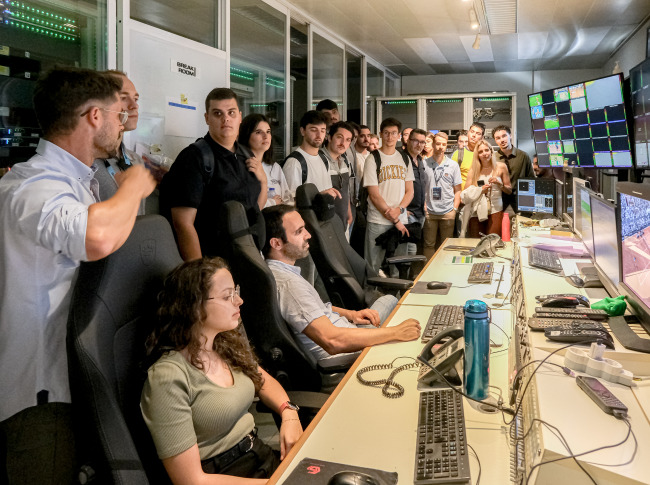 Alunos da Pós-Graduação em Comunicação de visita à Sport TV