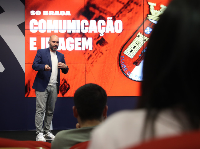 “Comunicar de forma eficaz resolve muitos problemas”