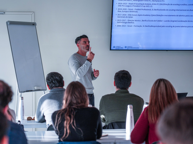 Convidados internacionais na Pós-Graduação em Organização e Gestão