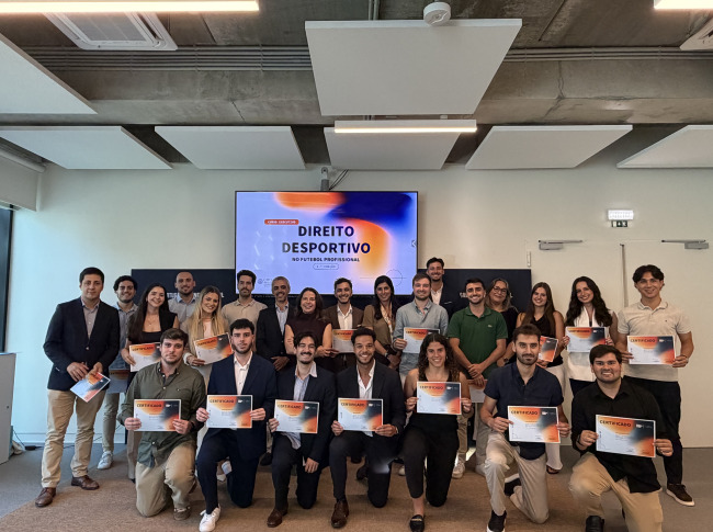 Alunos do Curso Executivo de Direito Desportivo no Futebol Profissional recebem certificados