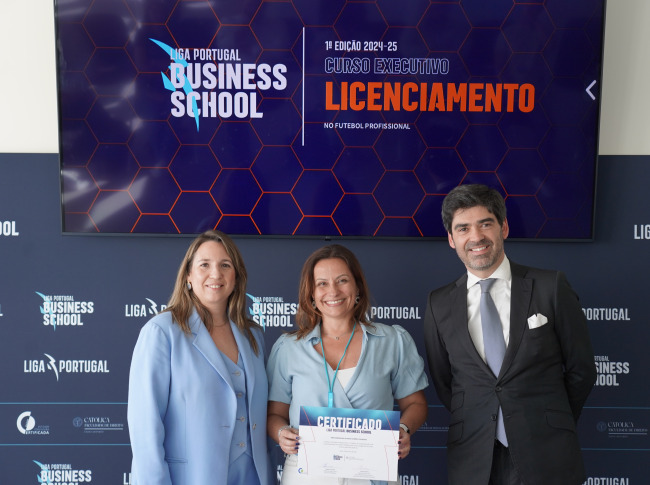Certificados entregues aos alunos do Curso Executivo de Licenciamento no Futebol Profissional