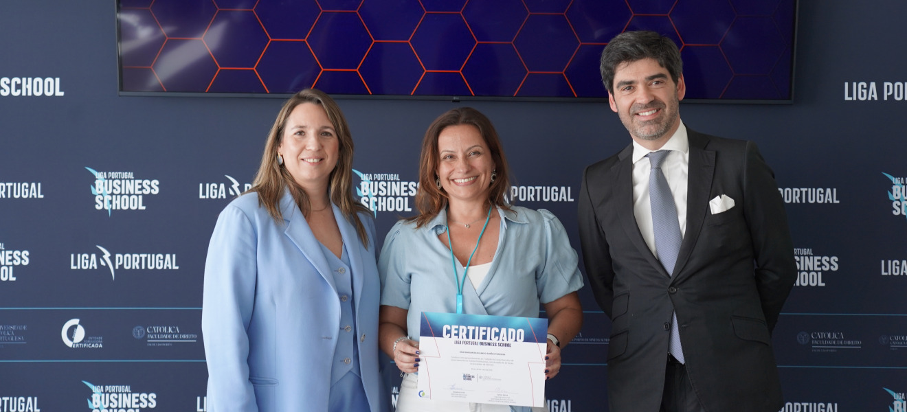 Certificados entregues aos alunos do Curso Executivo de Licenciamento no Futebol Profissional